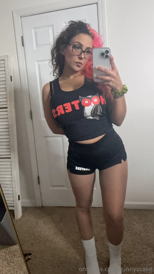 Live on twitch rn twitch tv squishrat 