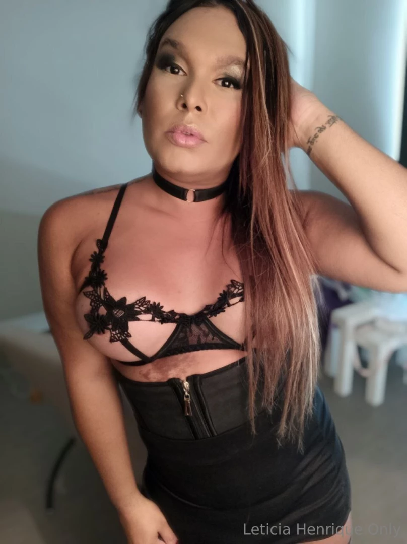 Hello baby follow my super hot friend she is venezuelan and she is a part 18 