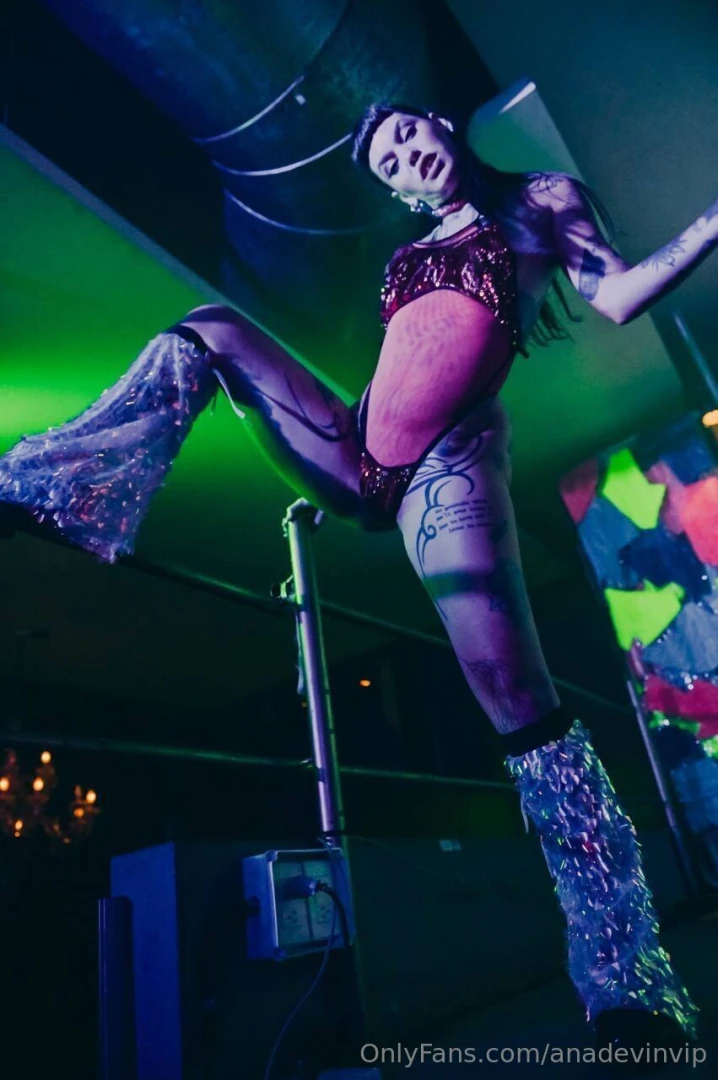 Friday is made for dancing and a little bit of flirting today i part 2 