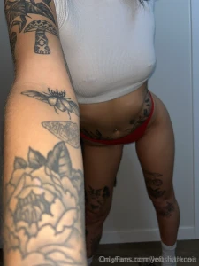 Follow my babe leftsharkcait shes the sweetest freak loves to satisfy part 2