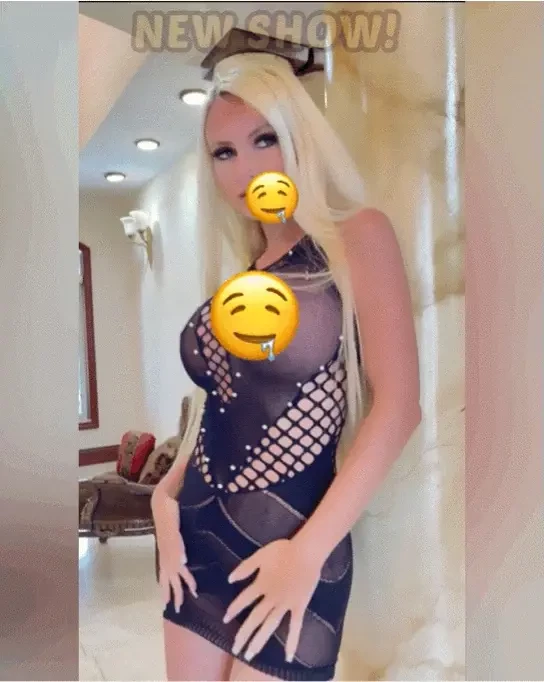 Fan favorite bundle this guy s wife flew out of town for work amp he 