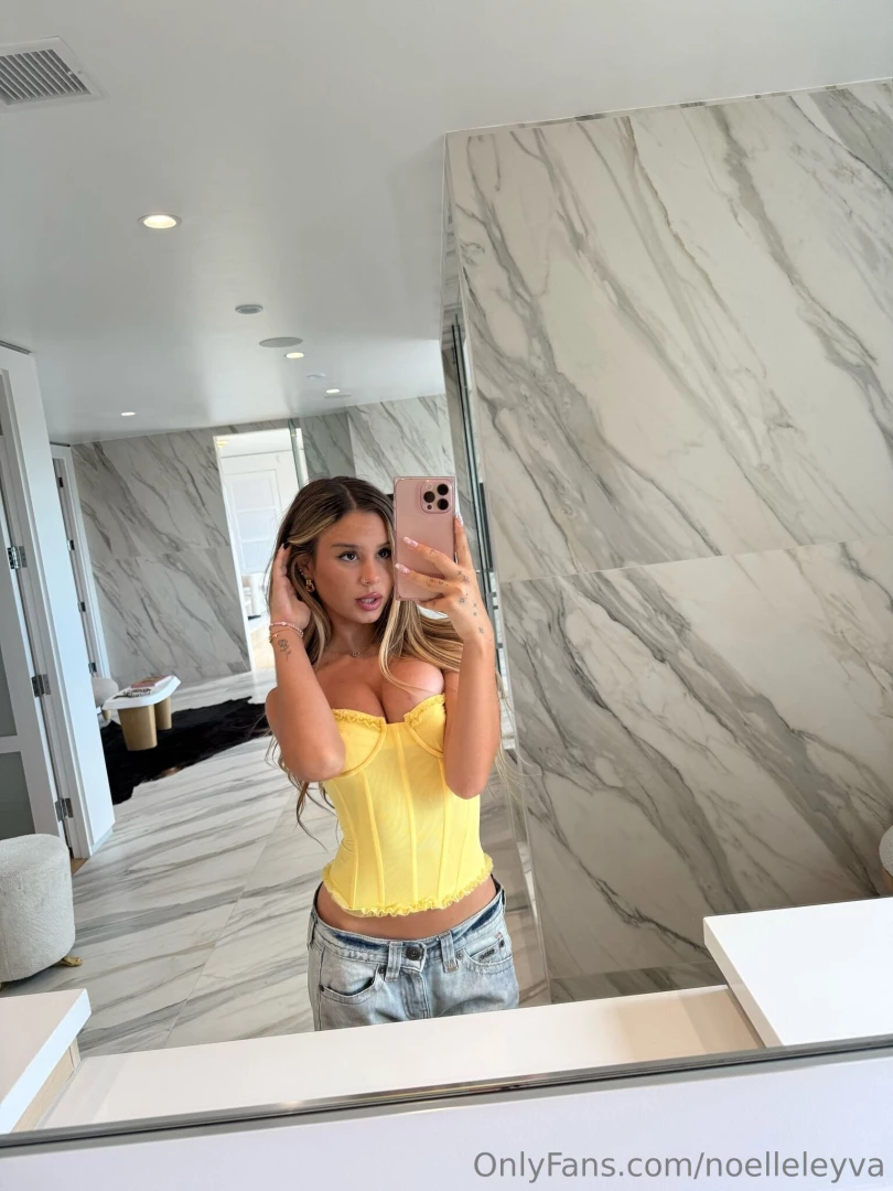 I love this color on me and off me 