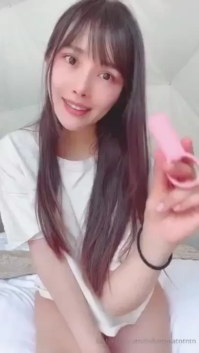 The vibration of my new sex toy is so intense that you can hear the 