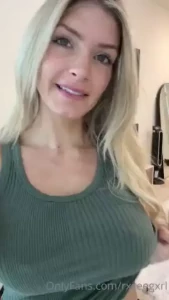 Titty tuesday part 1119