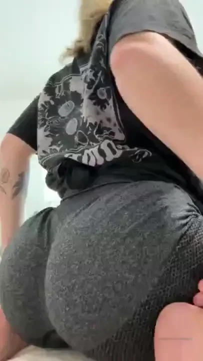 Do you like the way it jiggles unlock to see the full spread 