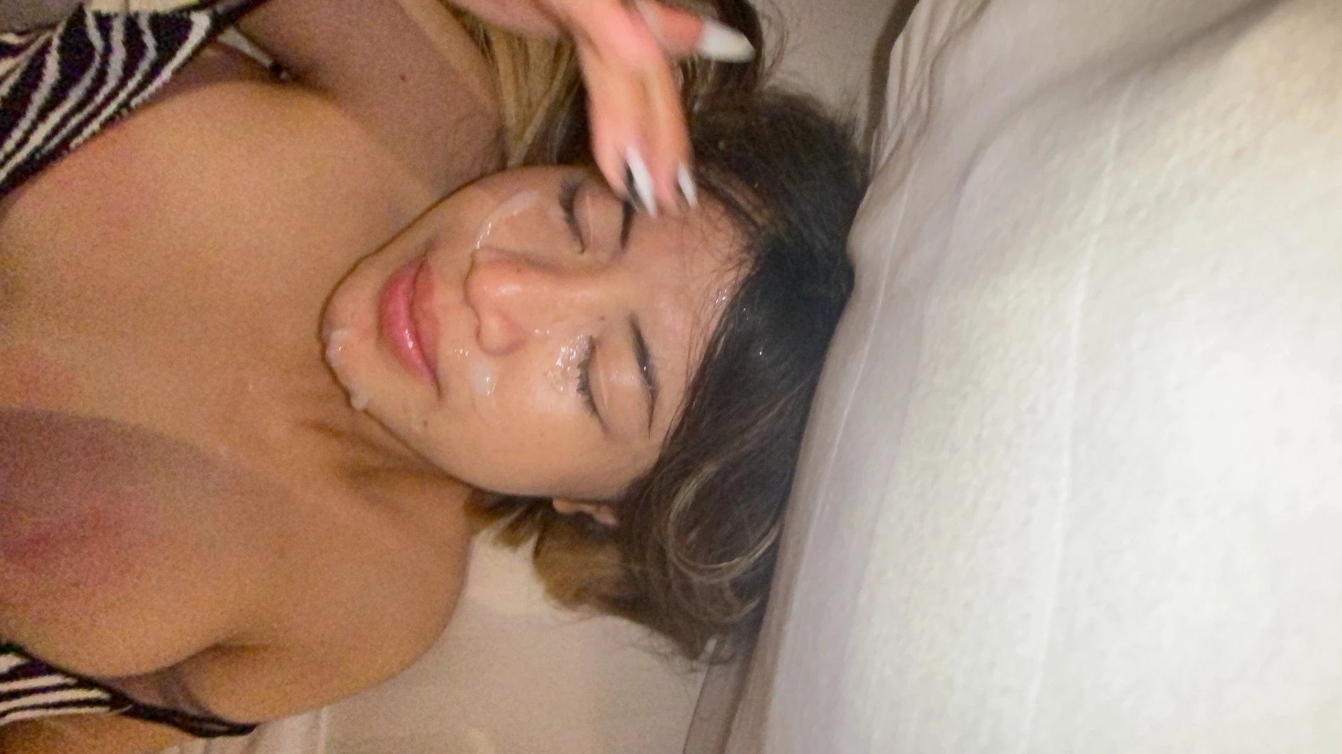 Enjoying the facial cum 