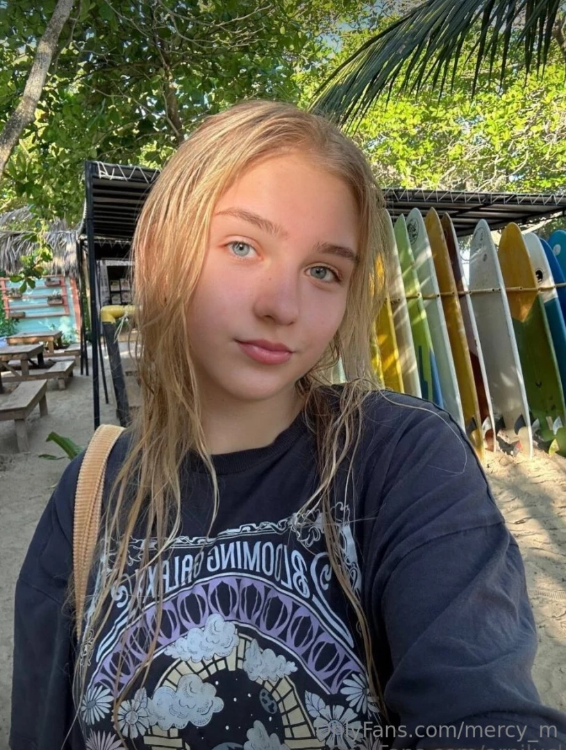 Free subscription arniluck this girl arniluck a real hurricane big fan part 535 