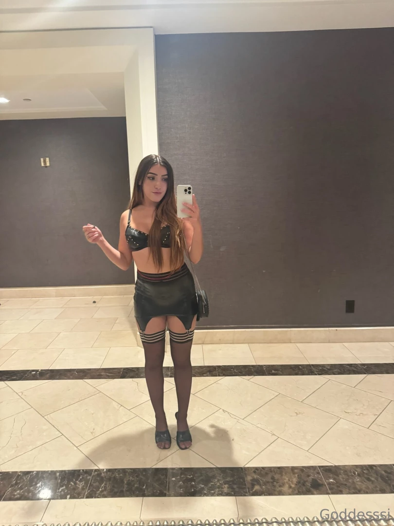 What would you do if you saw a dominatrix like me in your lobby would 