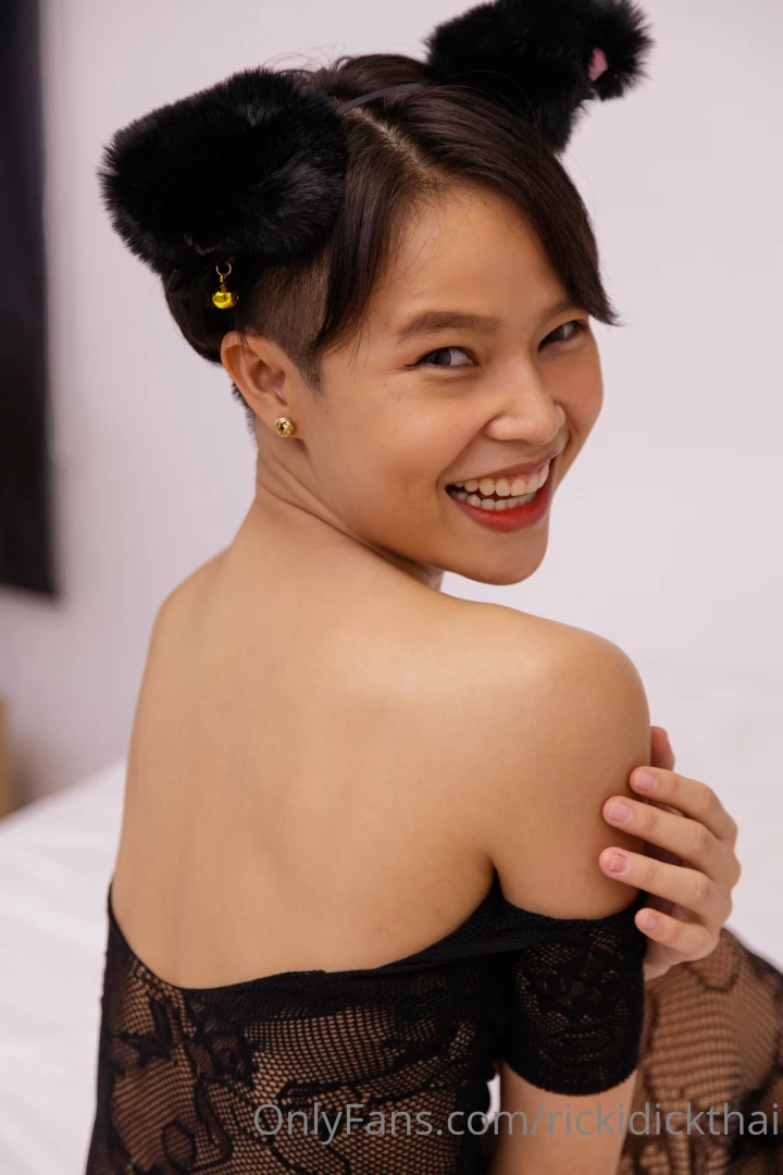 Don t forget to follow my little sister she has an angel face but an part 2 