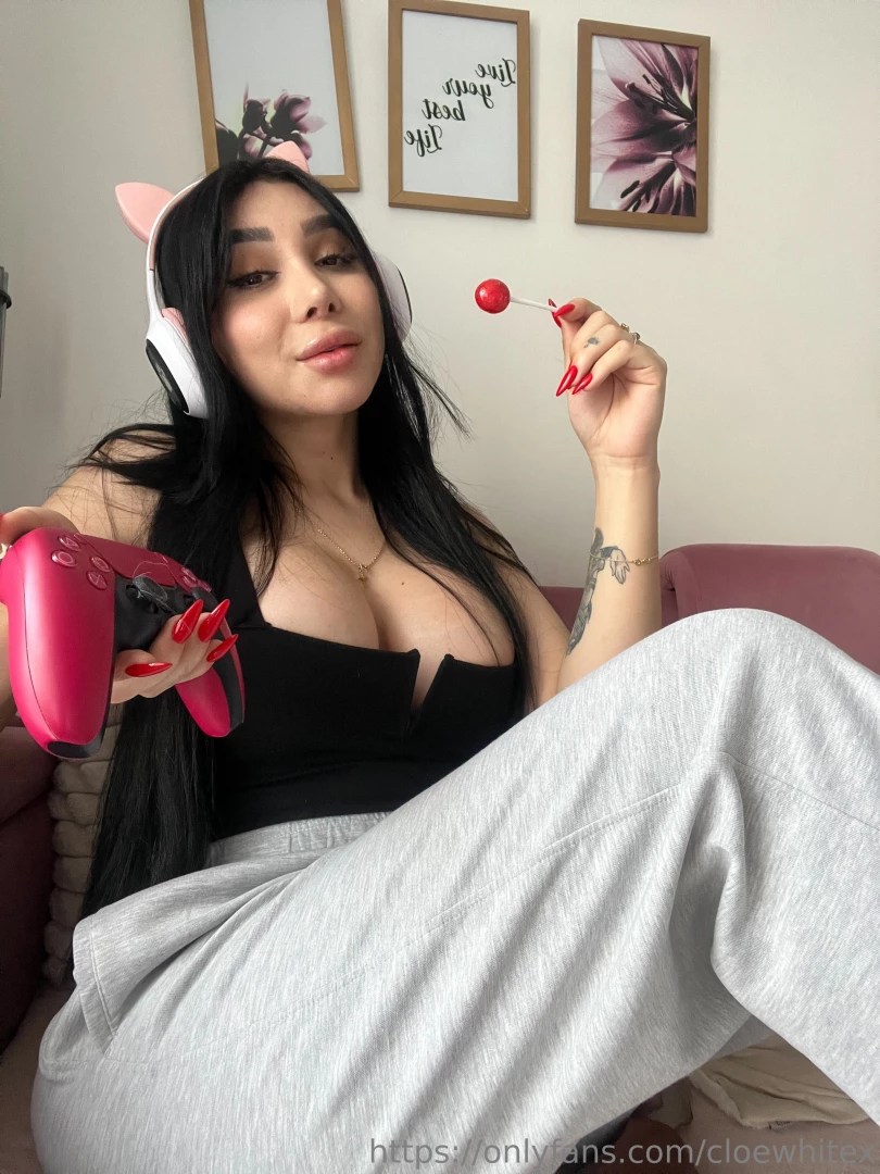 Flirting with me here beats every reality show 