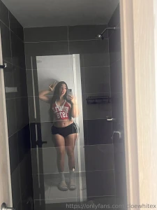 Look closely i m not blushing i m plotting