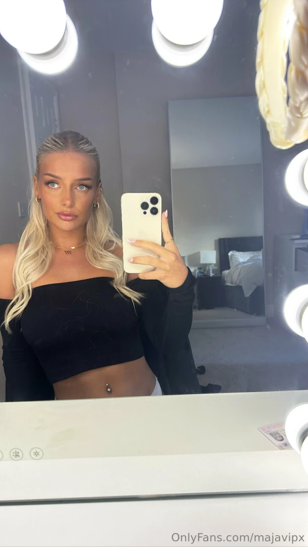 Do you like it when i play dress ups 