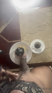 Hey daddy how nice it is to wake up with a good breakfast enjoy this