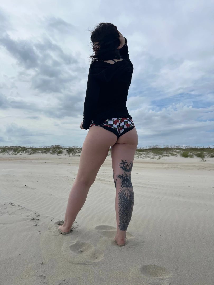 Snek in the sand - lt i am sick of my uninked skin part 1 