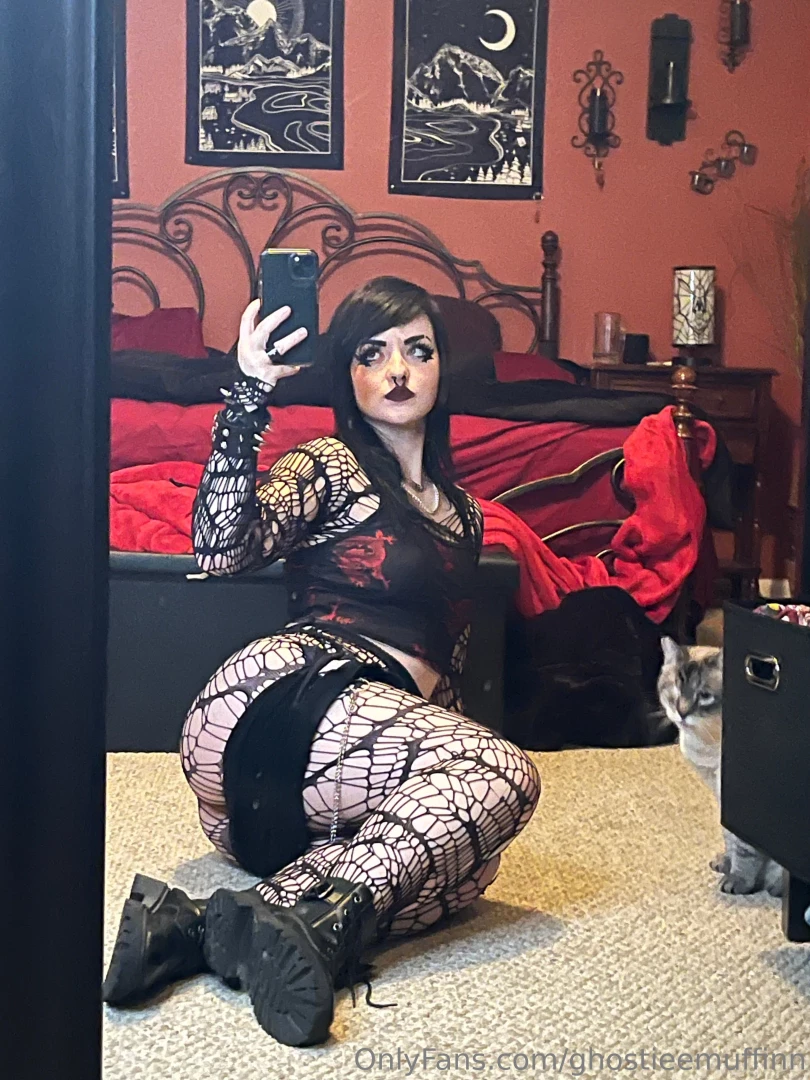 Went to the most lit function ever tn a lil metal show in a pie shop 