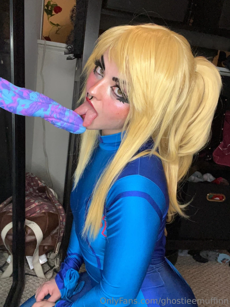 I know you wish this were you 3 so feel free to imagine i have this 