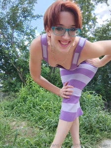 Peek-a-boo hope you re relaxing this sunday