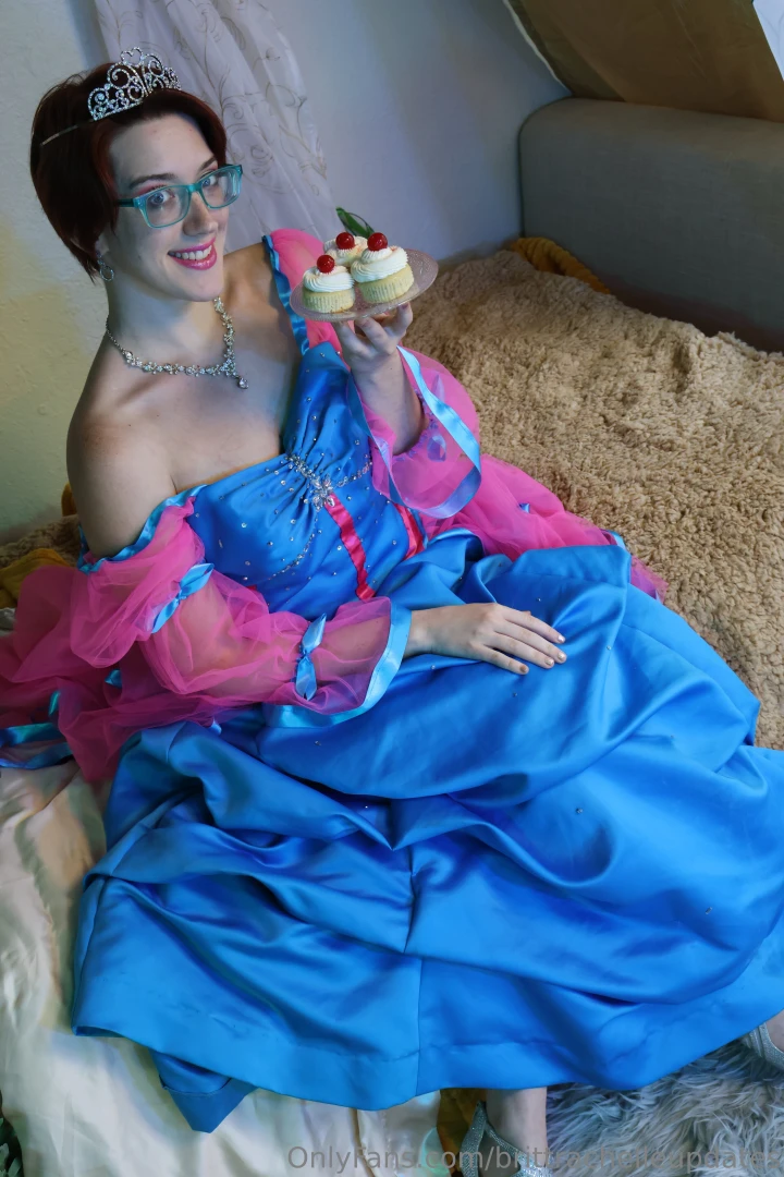 New game review coming up means a new spicy peach set are you feelin 