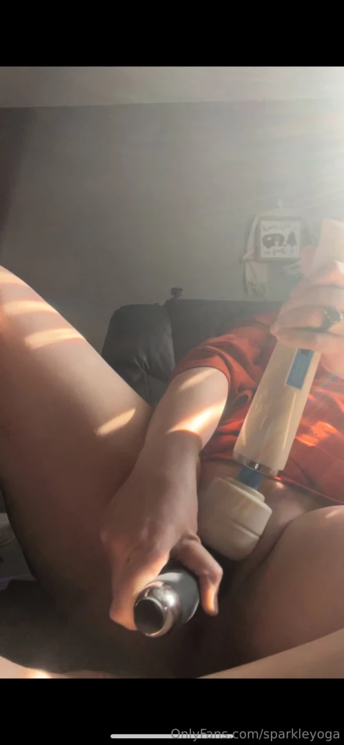 Had the house to my self for a few minutes and was really turned on so 