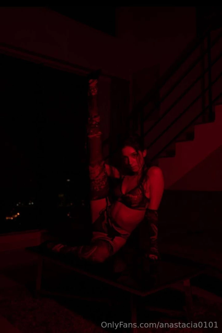 Stockings gloves beautiful lingerie predatory look flexible body what 