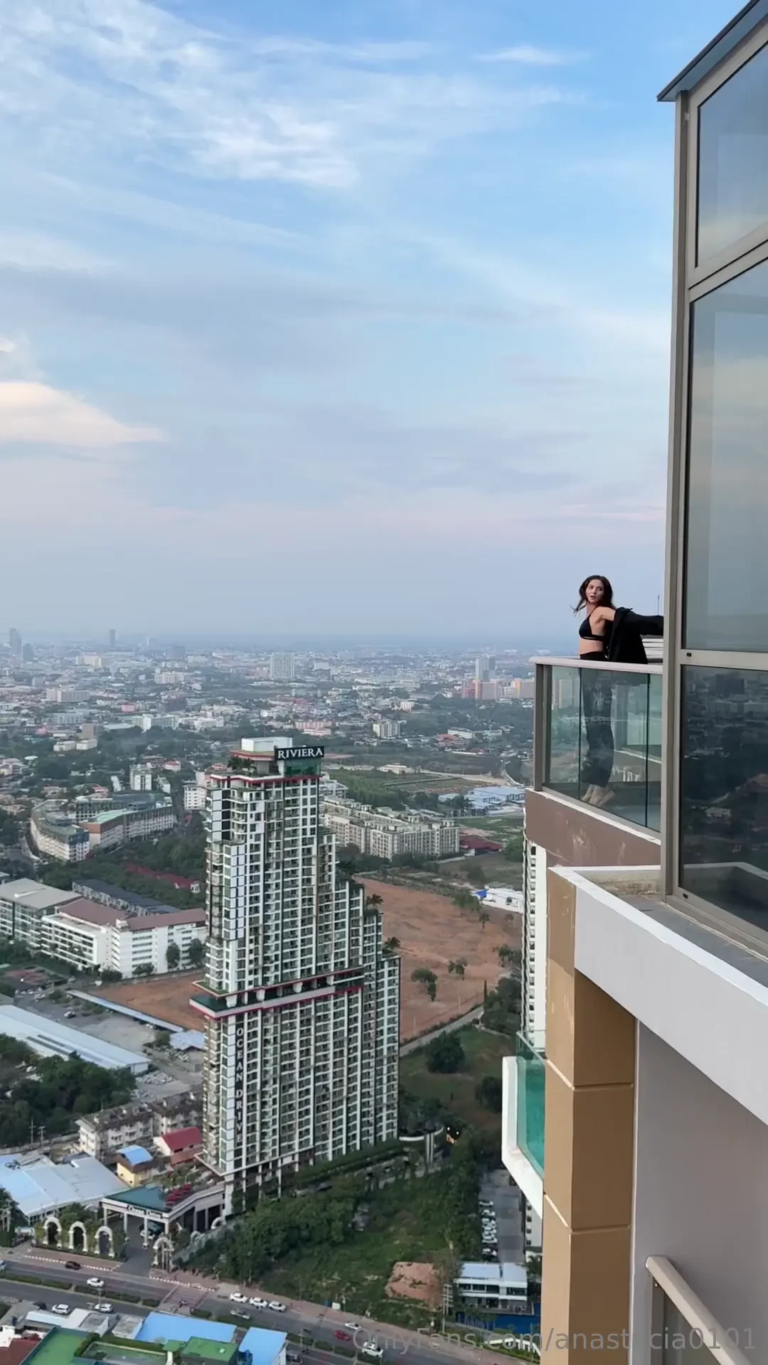 Don t worry if i jump it ll be on you 