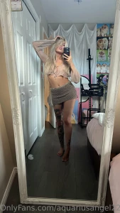 This outfit would definitely look better on a caribbean beach part 2