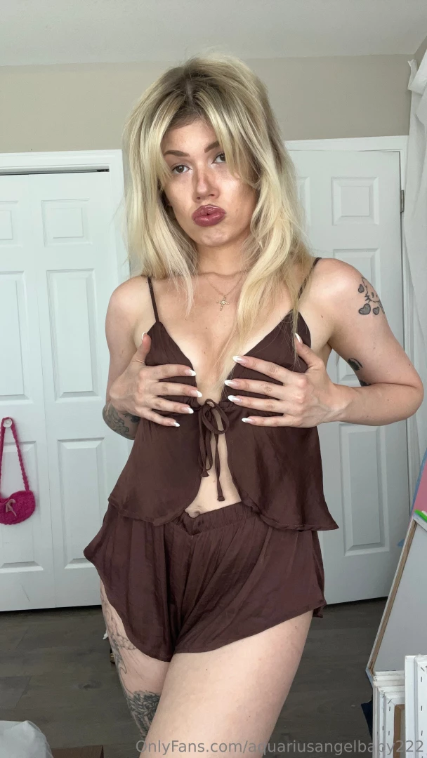 Confession guys i only just started feeling hot enough to take photos part 2 