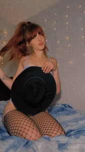 Black or white part 32