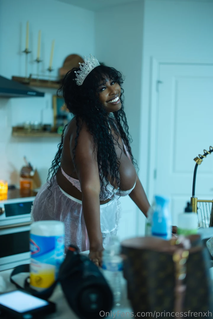 I gotta admit they re kinda hard to contain 