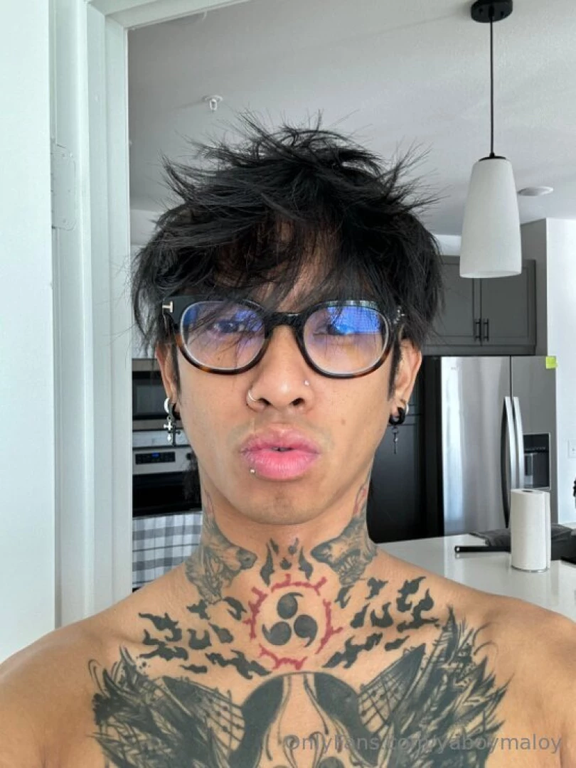 Just shut up and kiss me part 1 