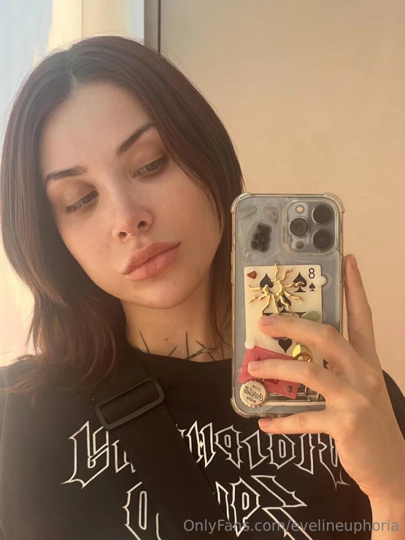 Good morning i need someone to make me smile today just a coffee in 