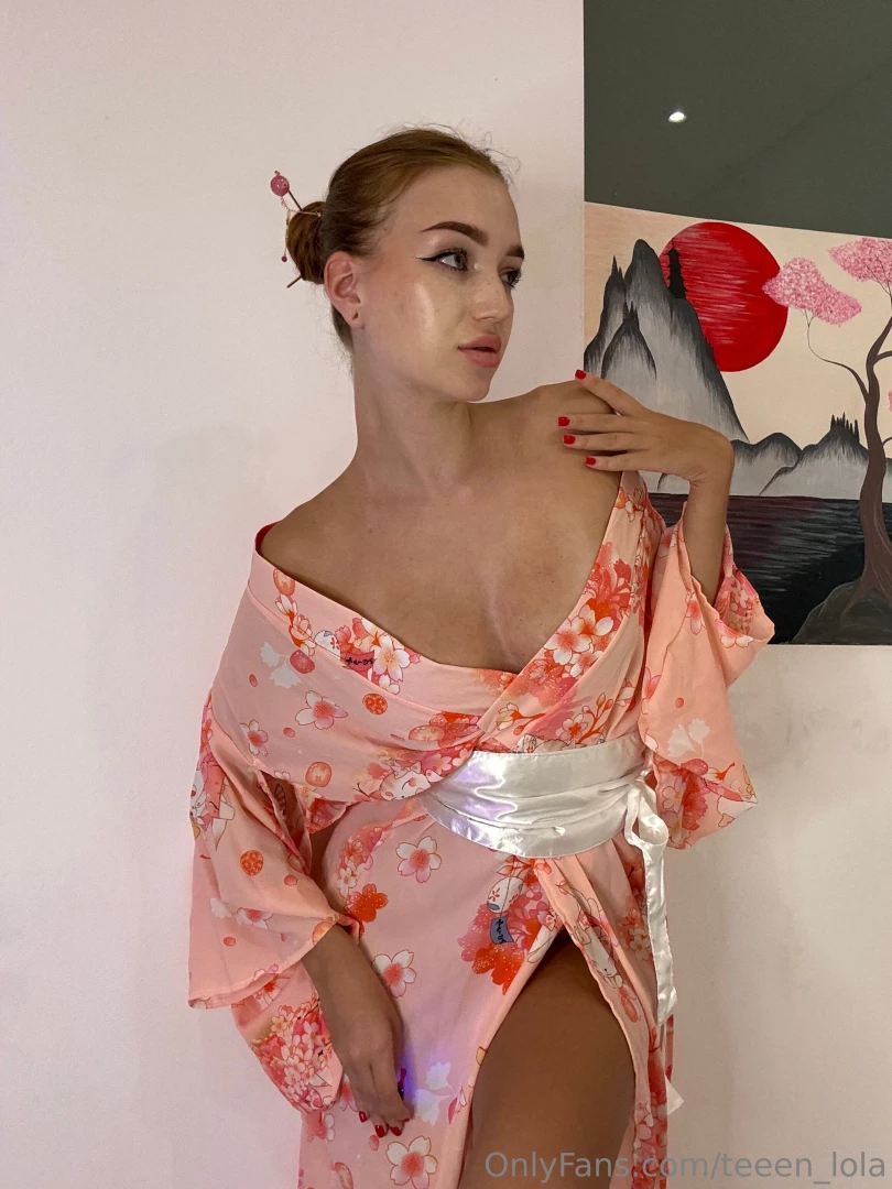 Made a very hot photo session which i decided to show for you at a 