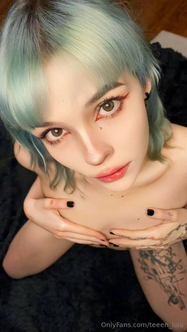 Crazy_yuno crazy_yuno is my petite naive friend who just entered of part 21 