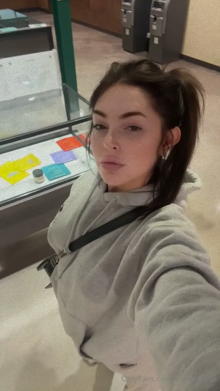 Thinking about you right now dm me if you feel it too 