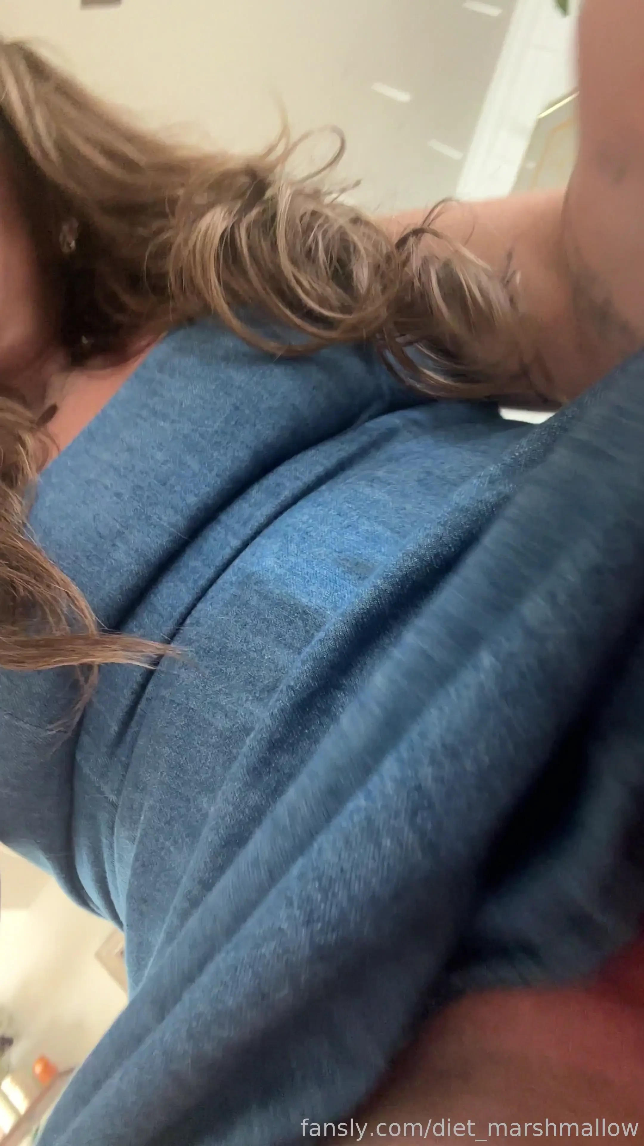 It s so hot when his cum drips down my leg like this brunette longhair 