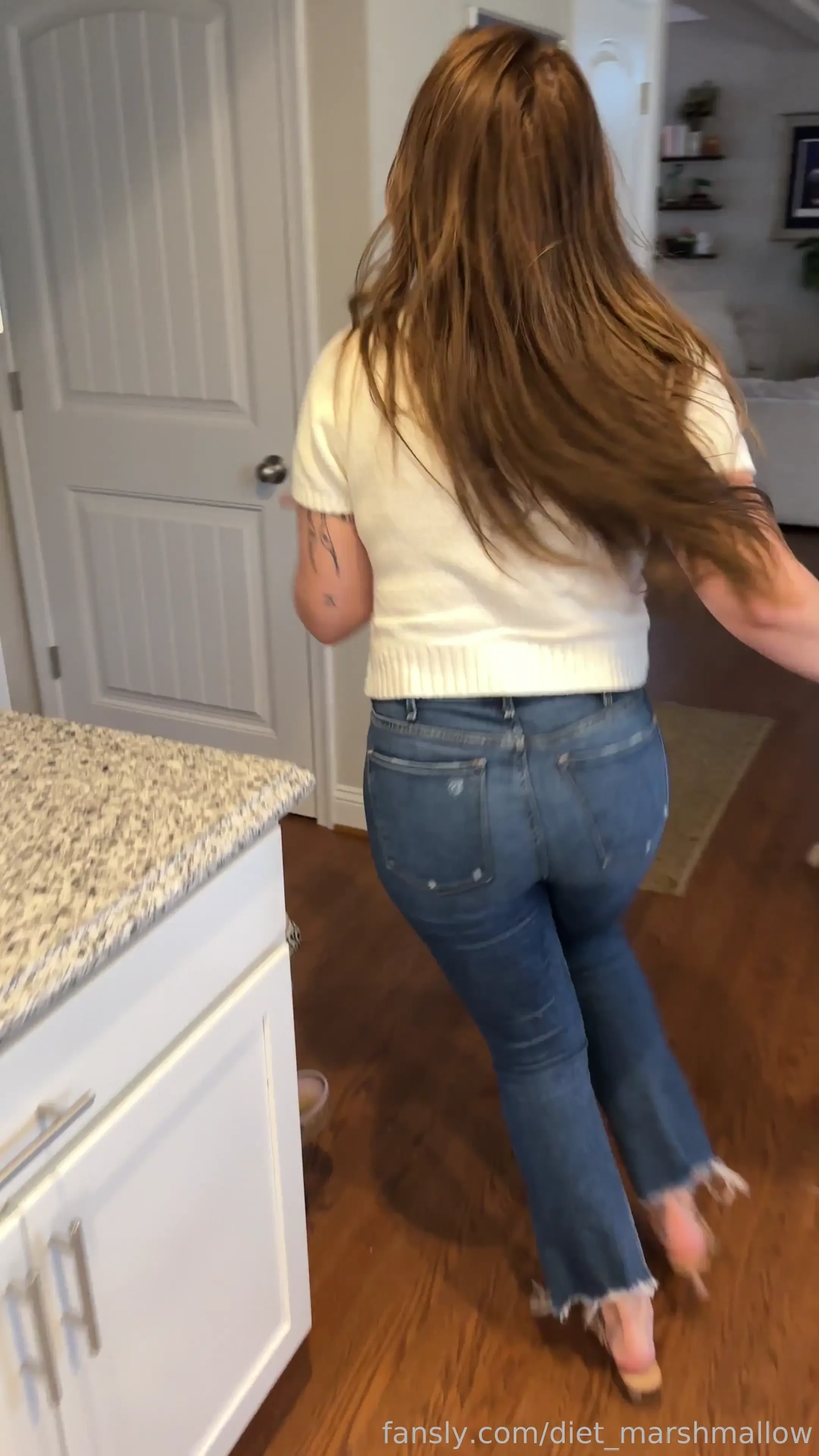 Pov i m cooking us dinner and i really have to pee so i ask you to 