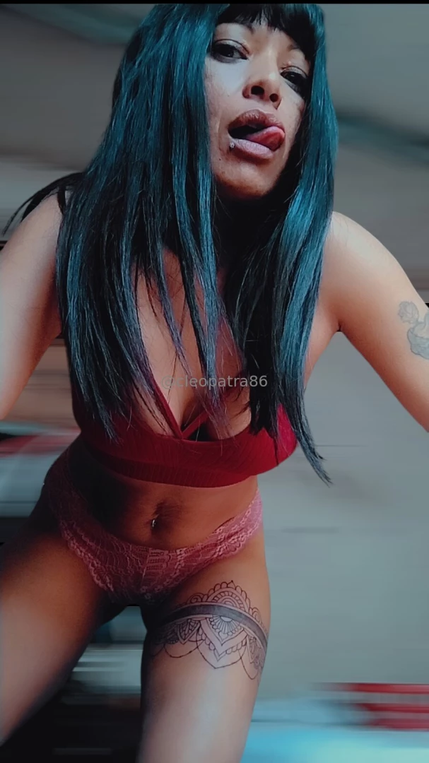 Come for your first blowjob of the day 