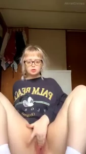 Short clip released 2 6 2024 at 9 10pm est hot masturbation session w