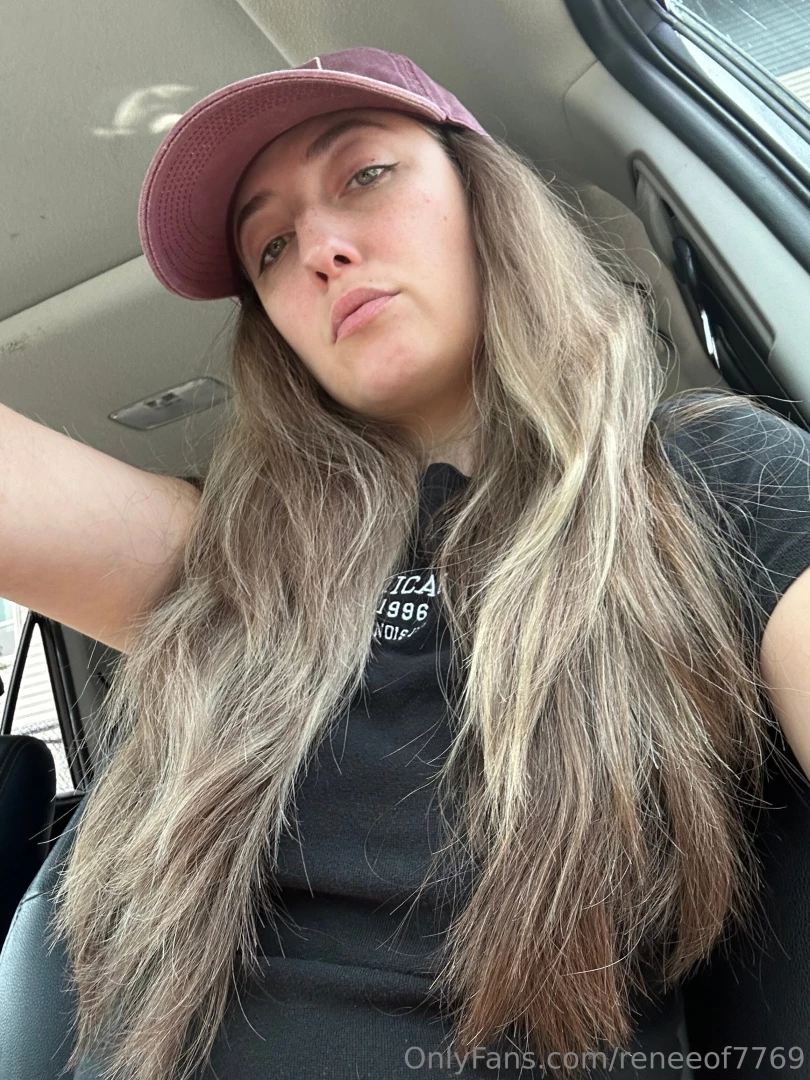 Couple little picssss the second pic u can kind tell my is too tight 