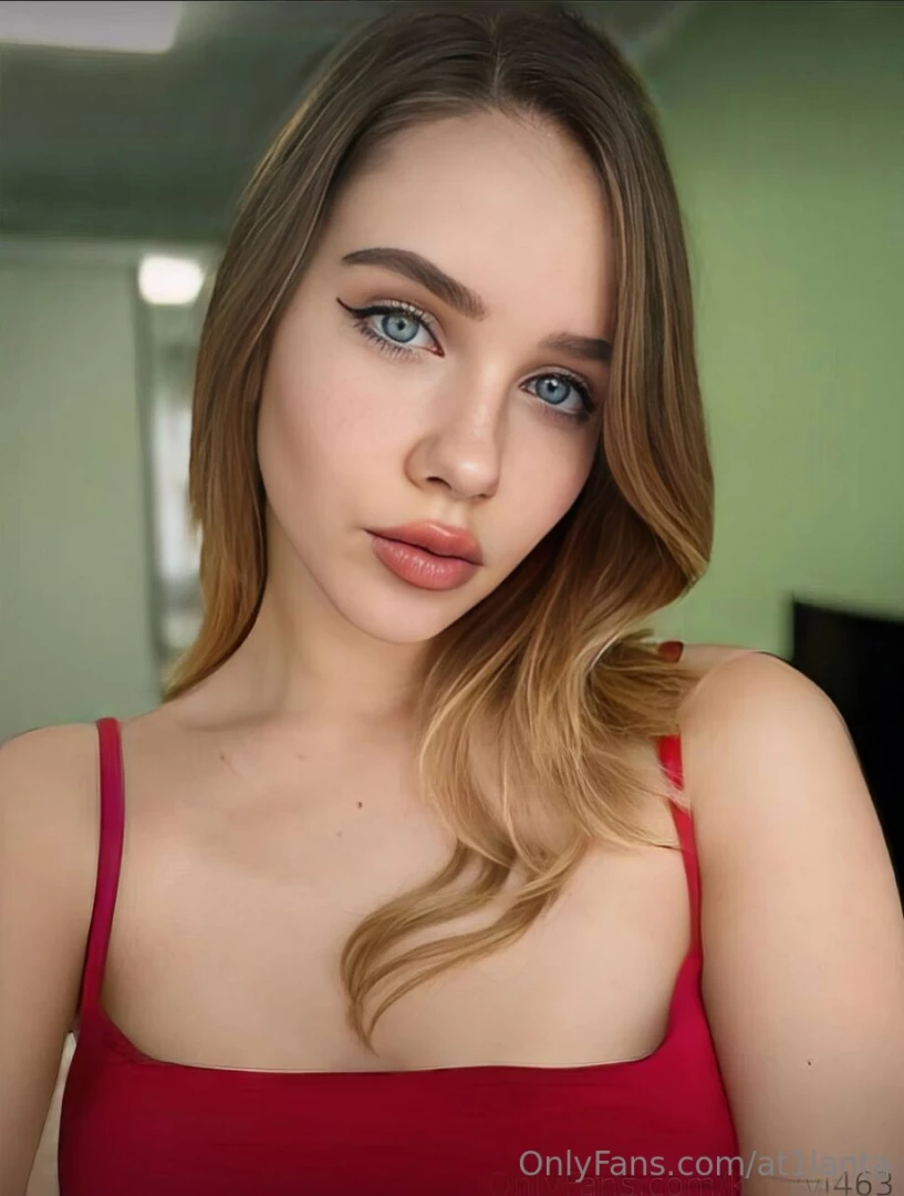 This babe kittyvi463 is very horny kitty loves to show off her charms part 28 