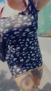 All the pretty girls walk like this