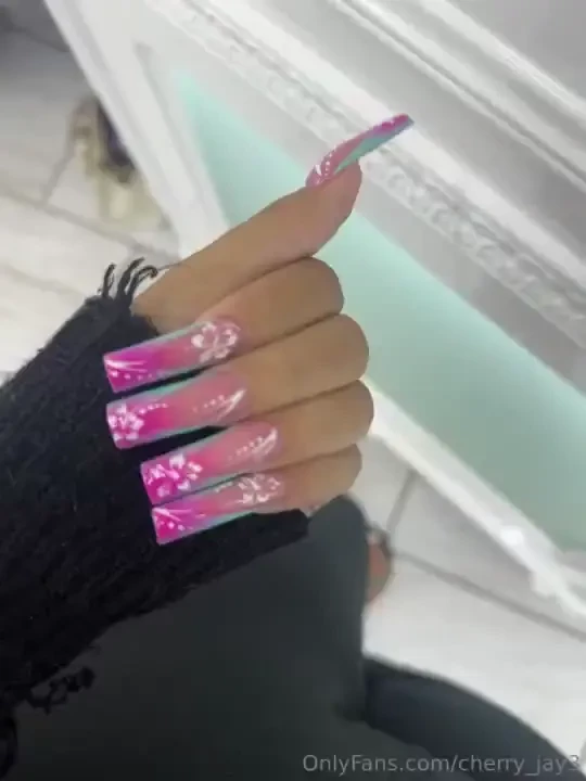 My new nails are super cute 