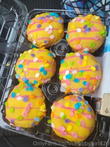 Quick lil snack on my way home weigh in will be up tonight