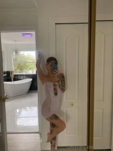 A mirror selfie never gets old
