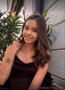 This girl naomisolar looking for his first man she wants to become a part 278