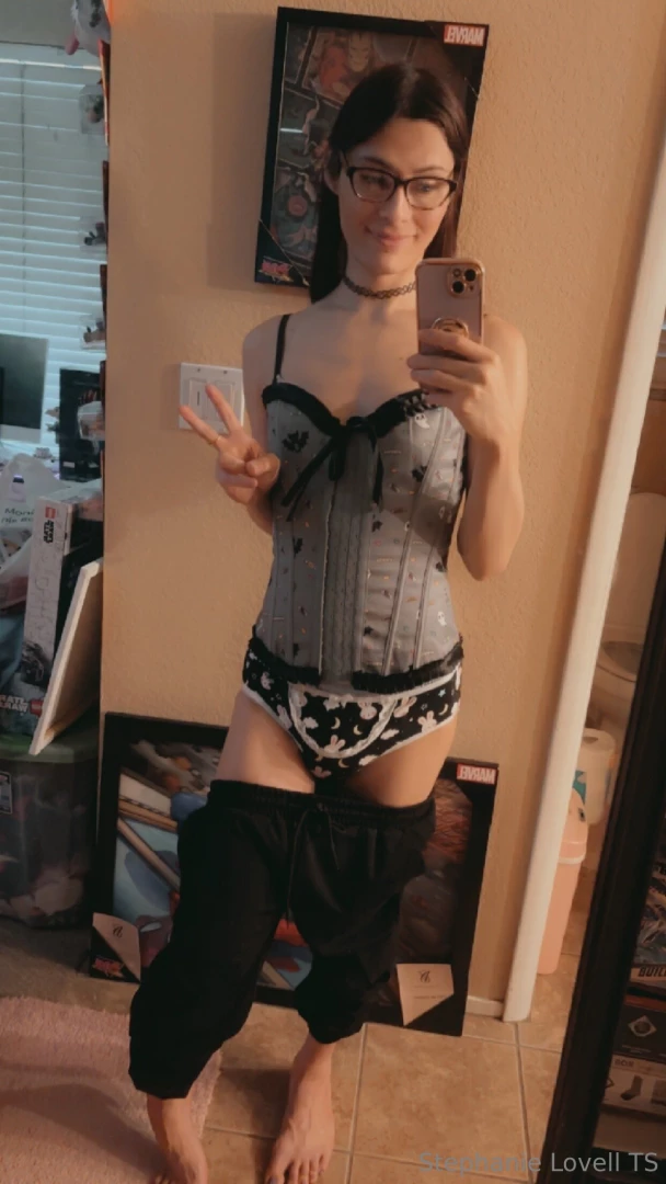 princess2-queen - Do you like my corset and cute panties part 1 