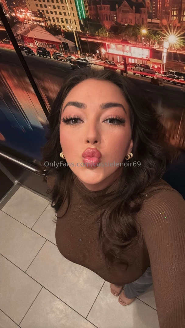 New year new me my top 5 fans this month will get a free full scene of 