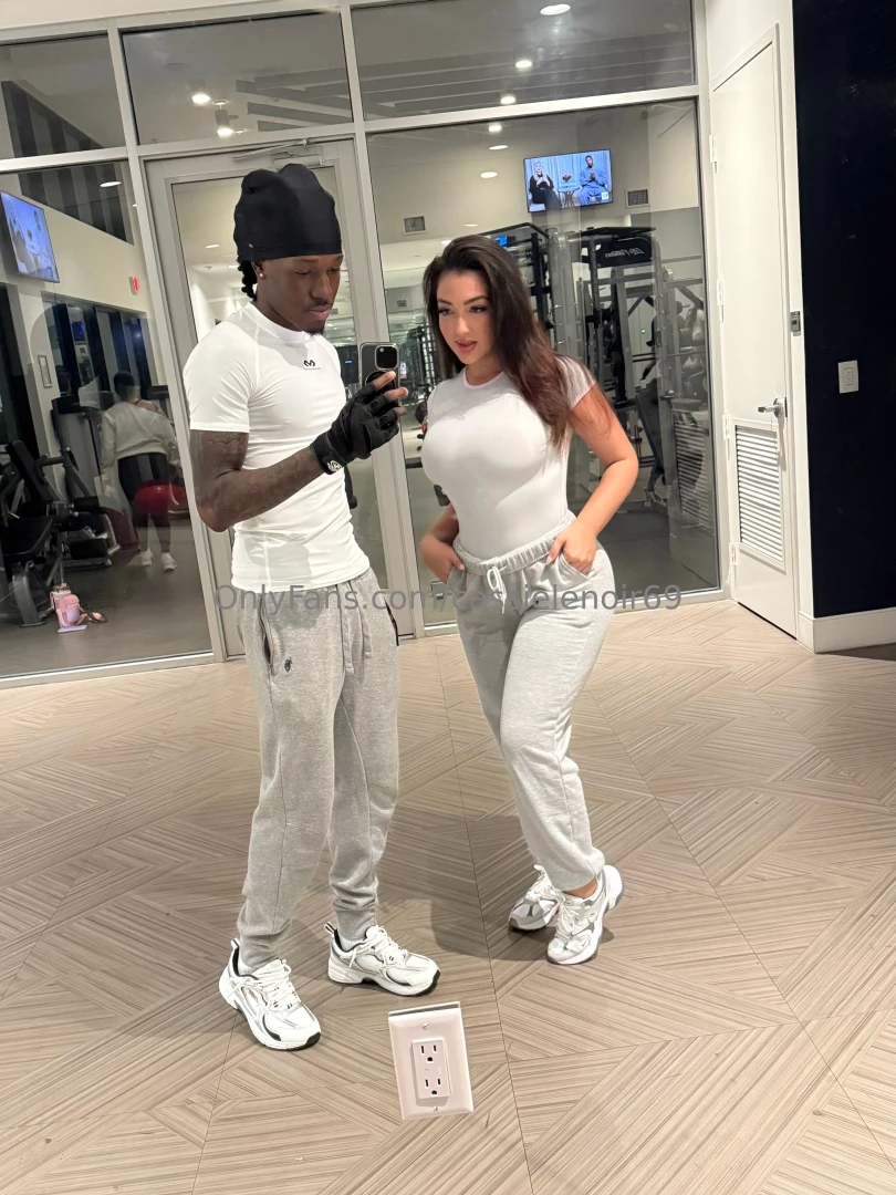 New scene i met him at my apartment gym and we fucked after my new gym 