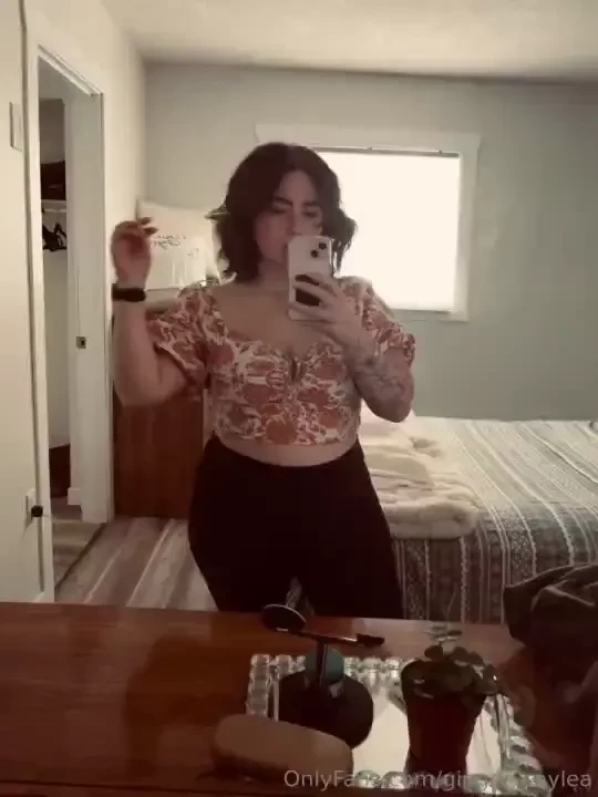 Little mid day tit flash just a little free treat for my amazing fan i 