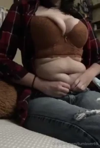 I m outgrowing my clothes part 1